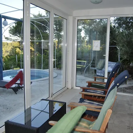 House With A Swimming Pool Stomorska, Solta - 15950 Грохоте